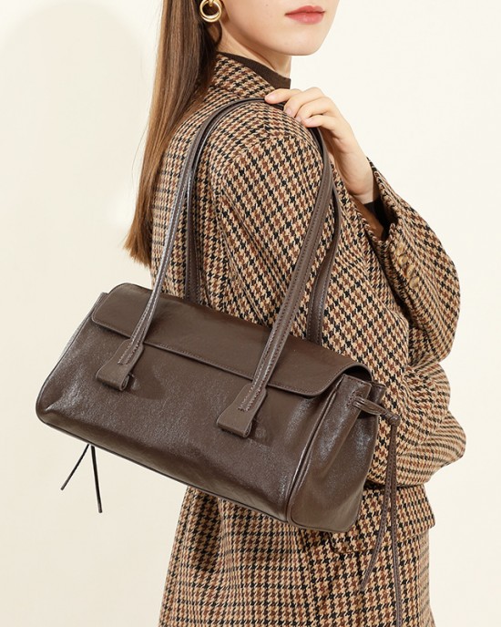 Spring/summer new vegetable-tanned cowhide underarm bag Luxury-style pillow-shaped women's handbag, popular and versatile single-shoulder baguette bag