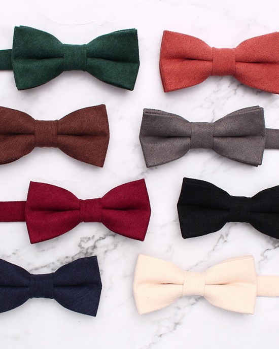 Autumn and winter new Korean velvet solid-color children's bow ties, trendy children's stylish and personalized neckties, bow ties for boys and girls.