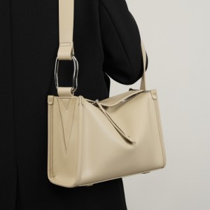 2025 new style women's bag, large capacity crossbody, high-end women's toast bag, commuting shoulder bag, genuine leather women's bag