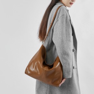 2025 new cowhide women's shoulder bag, large capacity, Hobo spring and summer versatile genuine leather large bag.