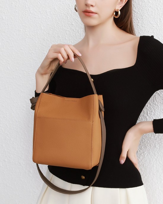 2025 new style spring and summer wedding bag, retro crossbody bag for women, small Trendy, stylish saddle shoulder bag with a fashionable cashew nut bag.