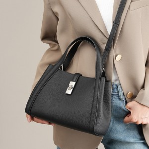 2025 new summer women's bags, crossbody bags, genuine leather pillow bag, underarm bag, luxury shoulder bag.