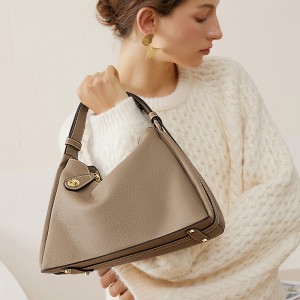 Premium genuine leather women's bag, new 2025 new crossbody shoulder bag, fashionable and stylish underarm bag.