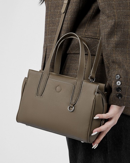 Cross-border wholesale light luxury bags, 2025 new French-style crossbody bags, small square bags, genuine leather handbags for women, commuter bags