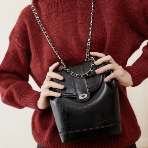 Special Price: 2025 Korean Niche Chanel-Style Chain Bag, Large Capacity, Retro Cowhide Shoulder/Crossbody Bucket Bag