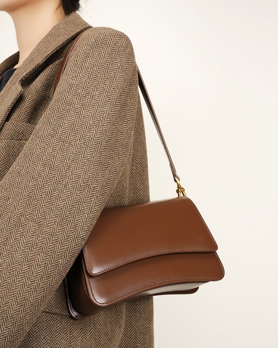 2025 new versatile shoulder and crossbody bag, high-quality cowhide niche baguette bag, high-quality underarm bag for women