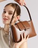 2025 autumn new style genuine leather women's handbag, niche design, stylish, simple, elegant, versatile shoulder and underarm handbag.