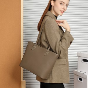Large Capacity Genuine Leather Tote Bag, 2025 Spring/Summer New Style, High-End Niche Shoulder Bag, Fashionable and Versatile Bucket Bag