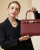 2025 new summer fashion large-capacity genuine leather handbag for middle-aged women