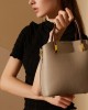 Spring/Summer 2025 niche genuine leather bucket bag for women Paired with a stylish handbag, a high-end casual crossbody cowhide bag.