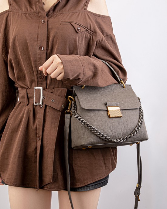 Women's bags, spring 2023, forest-style niche, light luxury shoulder and crossbody bags, a trendy hit on Douyin, vintage soft leather.