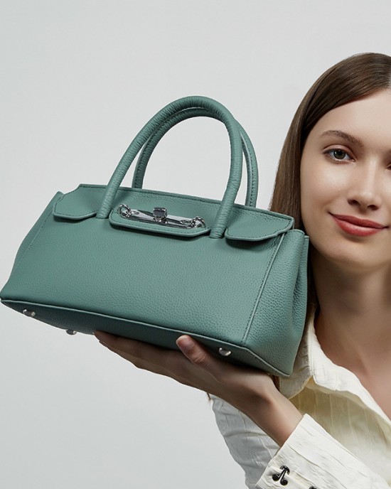 2025 New Style Chanel-Style Genuine Leather Single Shoulder Bag, a High-End Thick Chain Hobo Underarm Bag, a Diamond-Quartz Chain Bag