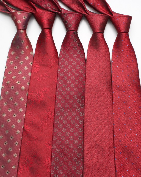 Wholesale men's 8cm business formal polyester silk ties. Men's suits and ties, casual red party ties