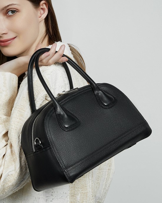 Nice, niche, bowling bags for women, 2025 summer new women's bags, simple single-shoulder bags for casual commuting, crossbody bags.