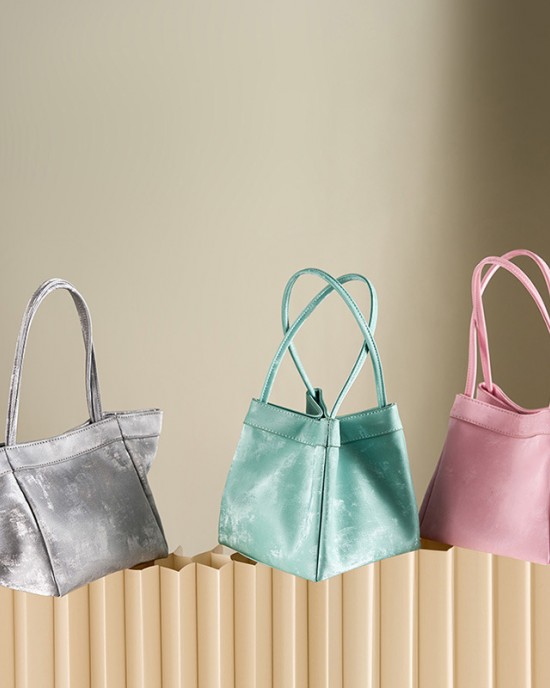 Yanshui bucket bag, new Chinese-style brocade bag, niche satin cowhide small square bag, shoulder and crossbody wing bag