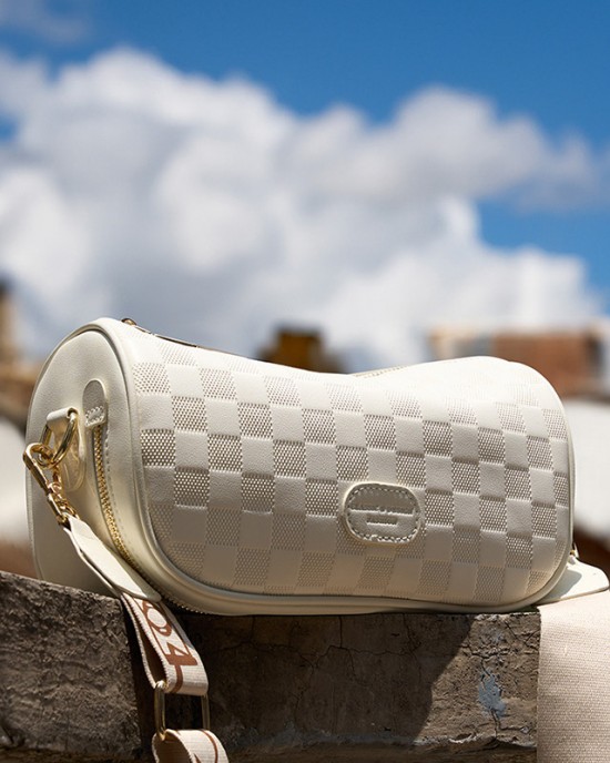 Used women's bags, niche design handbag, large capacity cowhide shoulder underarm bag, cowhide commuter bowling bag.