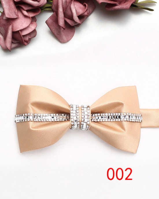 Lei'er silver bow tie, men's diamond bow tie Manufacturer of stylish Korean-style bow ties for groomsmen and groomsmen.