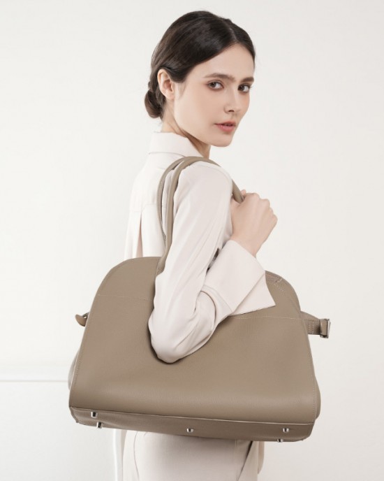 2025 Spring/Summer new TOGO top-grain leather tote bag, large-capacity niche travel handbag, genuine leather women's bag