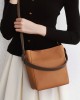2025 new style spring and summer wedding bag, retro crossbody bag for women, small Trendy, stylish saddle shoulder bag with a fashionable cashew nut bag.