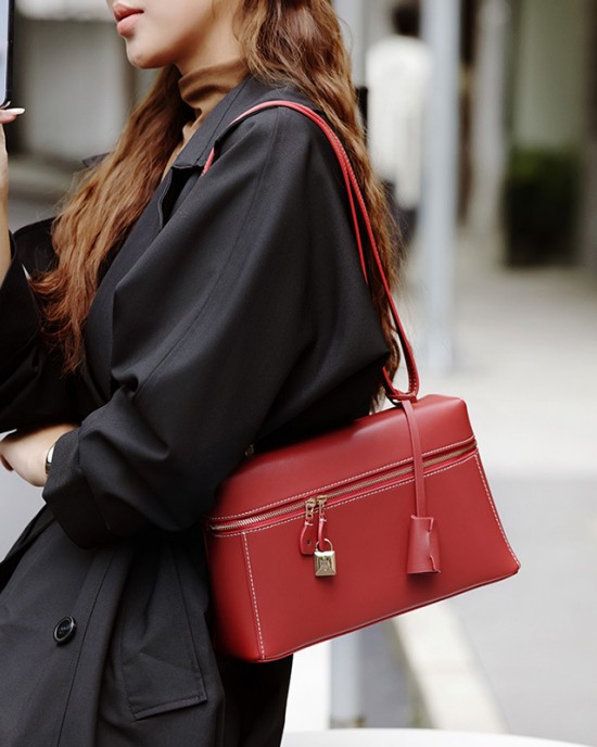 New spring/summer 2025 cowhide box bag, stylish commuter shoulder and crossbody bag, elegant and stylish women's handbag