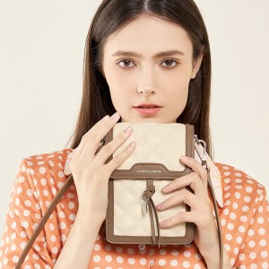 Diamond-patterned Chanel-style CF sheepskin crossbody bag, 2025 new genuine leather women's bag, textured underarm bag, small gold ball chain bag