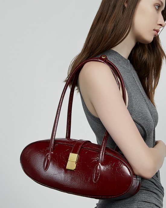 2025 new, top-grain waxed cowhide underarm bag, single-shoulder genuine leather handbag, long baguette bag for commuters.