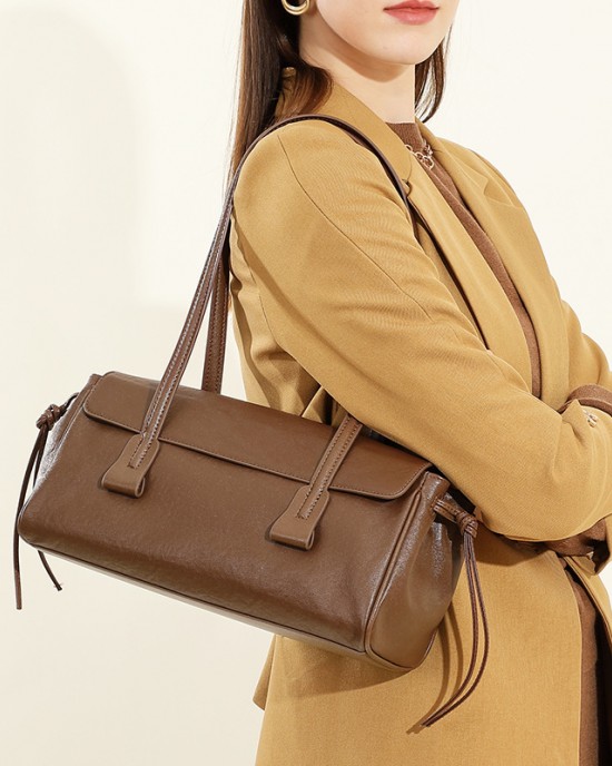 Spring/summer new vegetable-tanned cowhide underarm bag Luxury-style pillow-shaped women's handbag, popular and versatile single-shoulder baguette bag