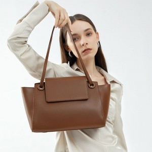 2025 new style genuine leather women's bag, bucket bag, luxury crossbody bag, versatile casual wide-band shoulder bag