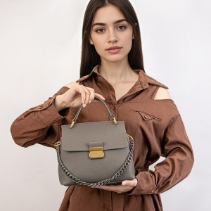 Women's bags, spring 2023, forest-style niche, light luxury shoulder and crossbody bags, a trendy hit on Douyin, vintage soft leather.