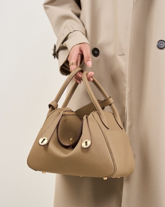 2025 new large Lindy bag, genuine leather shoulder and crossbody bag, versatile pillow bag, medium doctor's bag.