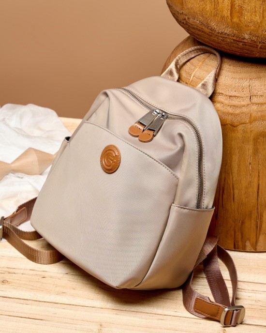 Oxford cloth and cowhide multi-compartment storage backpack, large capacity, splash-proof, versatile lightweight women's bag