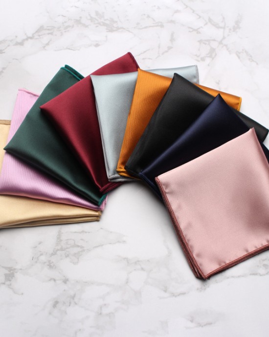 Solid-color British-style pocket squares for men's suits, chest scarves for formal attire for banquets and wedding photography.